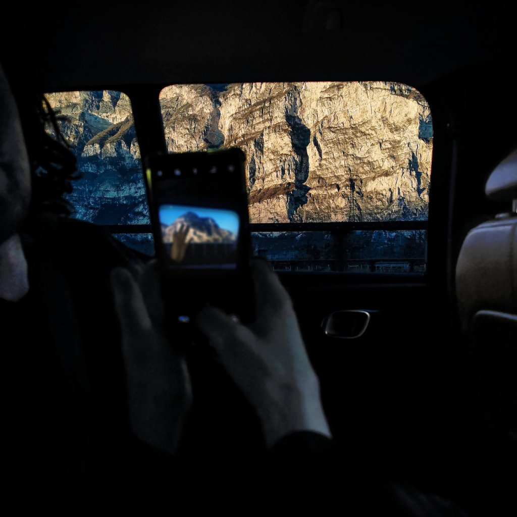 Single Review: caroline – Total&nbsp;euphoria